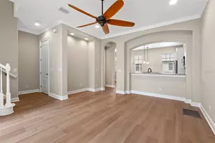 6030 Yeats Manor Dr, Tampa, FL 33616 - Photo 9