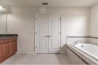 11027 Tahiti Isle Lane, Tampa, FL 33647 - Photo 57