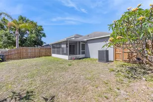 910 Brenton Leaf Dr, Ruskin, FL 33570 - Photo 43