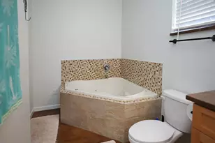 12119 Murray Ave, Seminole, FL 33778 - Photo 15