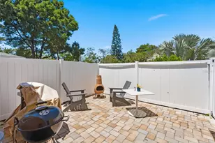 2005 3rd St S, Saint Petersburg, FL 33705 - Photo 21