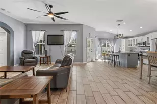 10903 Arbor Ridge Dr, Tampa, FL 33624 - Photo 5
