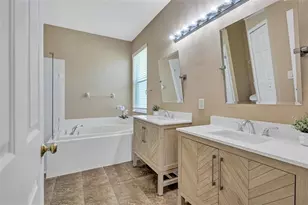 2604 Dakota Rock Dr, Ruskin, FL 33570 - Photo 13