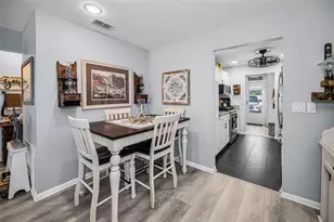 5216 81st St N, Saint Petersburg, FL 33709 - Photo 9