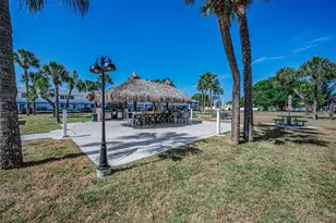 5216 81st St N, Saint Petersburg, FL 33709 - Photo 43