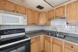 3100 Hartford St N, Saint Petersburg, FL 33713 - Photo 13