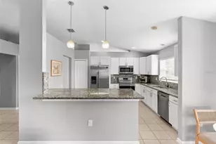 7619 Crescent Palm Dr, Wesley Chapel, FL 33545 - Photo 5