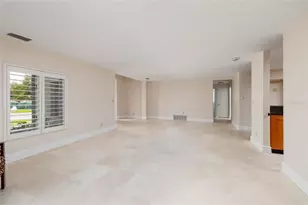 300 Brightwaters Blvd NE, Saint Petersburg, FL 33704 - Photo 9