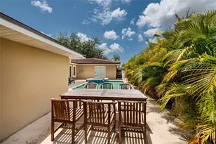300 Brightwaters Blvd NE, Saint Petersburg, FL 33704 - Photo 19
