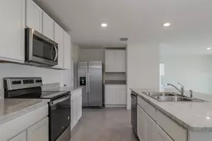 476 Sunlit Coral St, Ruskin, FL 33570 - Photo 3