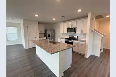 2541 Birney Run, Zephyrhills, FL 33541 - Photo 5