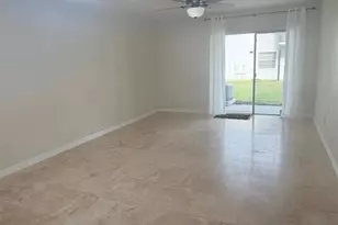 3815 N Oak Dr, Tampa, FL 33611 - Photo 7