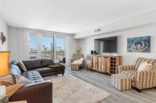 1460 Gulf Blvd, Clearwater Beach, FL 33767 - Photo 13