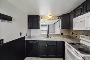 6308 Newtown Cir, Tampa, FL 33615 - Photo 7