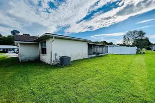 7907 Yucca Dr, New Port Richey, FL 34653 - Photo 7