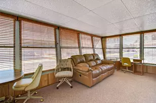 2000 E Bay Dr, Largo, FL 33771 - Photo 19