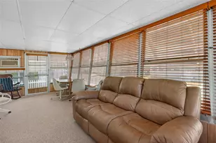2000 E Bay Dr, Largo, FL 33771 - Photo 15