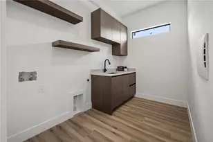 2308 N Elcoe Dr, Tampa, FL 33603 - Photo 23