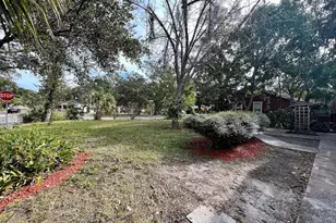 2003 10th St S, Saint Petersburg, FL 33705 - Photo 17