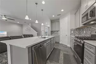 14633 Red Castle Ave, Lithia, FL 33547 - Photo 23