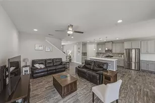 14633 Red Castle Ave, Lithia, FL 33547 - Photo 17