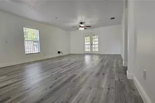 8725 N 13th St, Tampa, FL 33604 - Photo 9