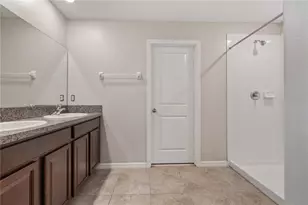 7407 Rosy Periwinkle Ct, Tampa, FL 33619 - Photo 11