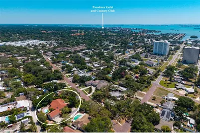 6737 Mango Avenue S, Saint Petersburg, FL 33707 - Photo 7
