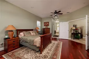 6737 Mango Ave S, Saint Petersburg, FL 33707 - Photo 17