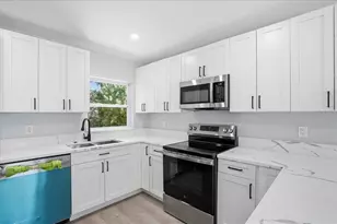 761 29th Ave S, Saint Petersburg, FL 33705 - Photo 9