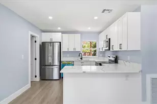 761 29th Ave S, Saint Petersburg, FL 33705 - Photo 5