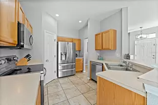 5107 6th Way N, Saint Petersburg, FL 33703 - Photo 7