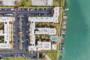 8931 Blind Pass Rd, Saint Pete Beach, FL 33706 - Photo 31