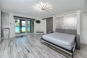 7600 Sun Island Dr S, South Pasadena, FL 33707 - Photo 5