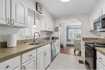 133 Cedar Drive, Palm Harbor, FL 34684 - Photo 9