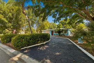 5857 4th Ave N, Saint Petersburg, FL 33710 - Photo 5