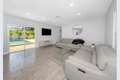 1437 Carlos Avenue, Clearwater, FL 33755 - Photo 9