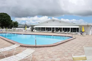 6015 19th St N, Saint Petersburg, FL 33714 - Photo 1