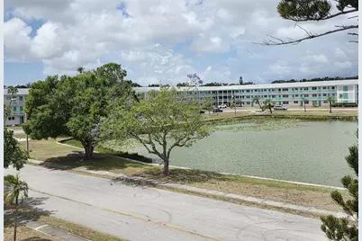 6015 19th Street N #314, Saint Petersburg, FL 33714 - Photo 1