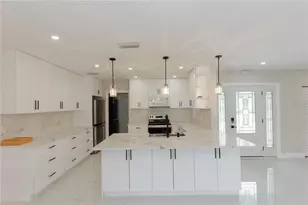 2187 Waterside Dr, Clearwater, FL 33764 - Photo 9