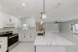 2187 Waterside Dr, Clearwater, FL 33764 - Photo 11