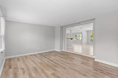 4813 Lake Charles Drive N, Kenneth City, FL 33709 - Photo 15