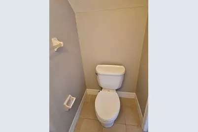 1005 Edison Park Court, Tampa, FL 33606 - Photo 17