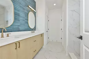 310 W Columbus Dr, Tampa, FL 33602 - Photo 15