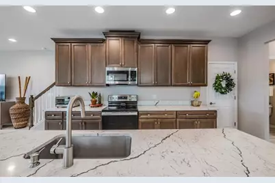 29947 Southwell Lane, Wesley Chapel, FL 33543 - Photo 7
