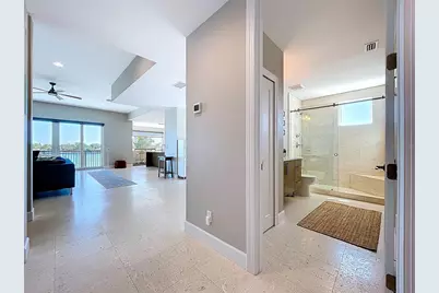 306 Bay Plz, Treasure Island, FL 33706 - Photo 47