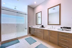 306 Bay Plaza, Treasure Island, FL 33706 - Photo 29