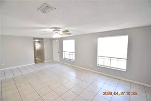 3667 Sugarcreek Dr, Tampa, FL 33619 - Photo 5