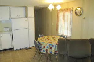 39015 Hillcrest Dr, Zephyrhills, FL 33542 - Photo 3