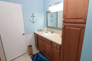 1207 Lakehouse Ct, Sun City Center, FL 33573 - Photo 19